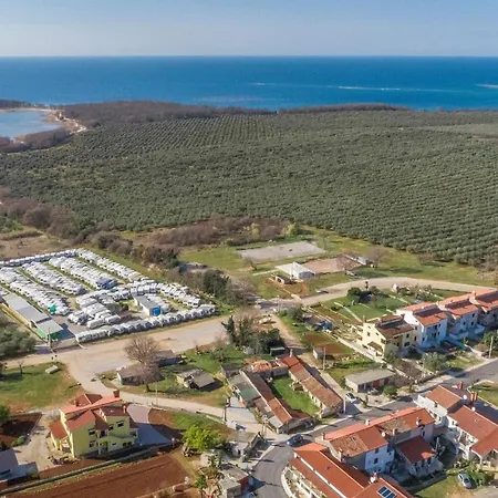With Sea View Near Apartament Poreč