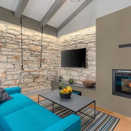 Apartment With Sea View Near Porec