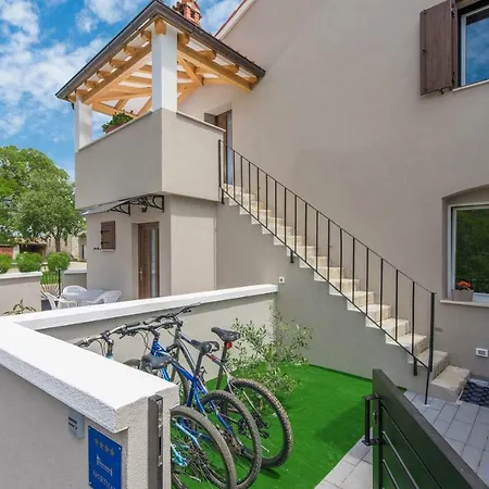 With Sea View Near Daire Poreč