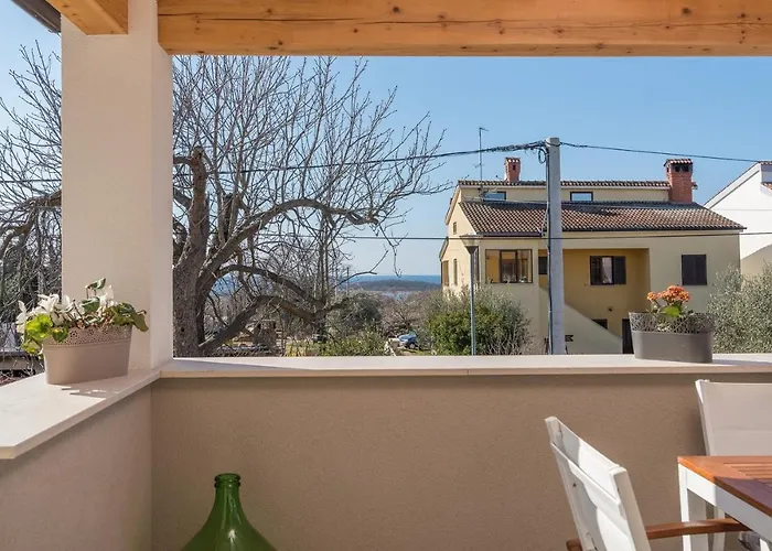 Appartement With Sea View Near Poreč