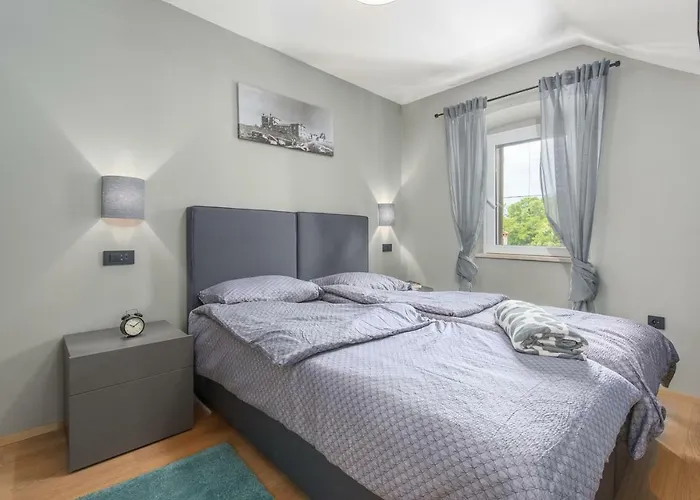 Appartamento With Sea View Near *